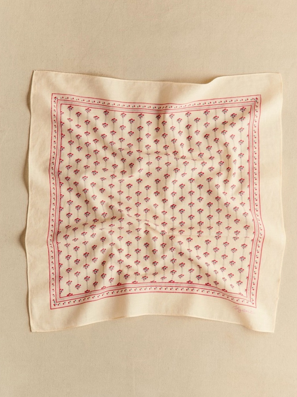 NWT Sézane Gaston Scarf Small Pink Flowers On A Light Background - Size TU